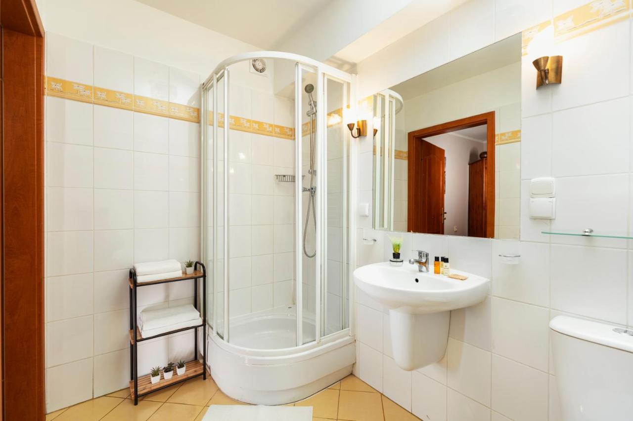 Toscania-check In 24h Bed & Breakfast Poznan