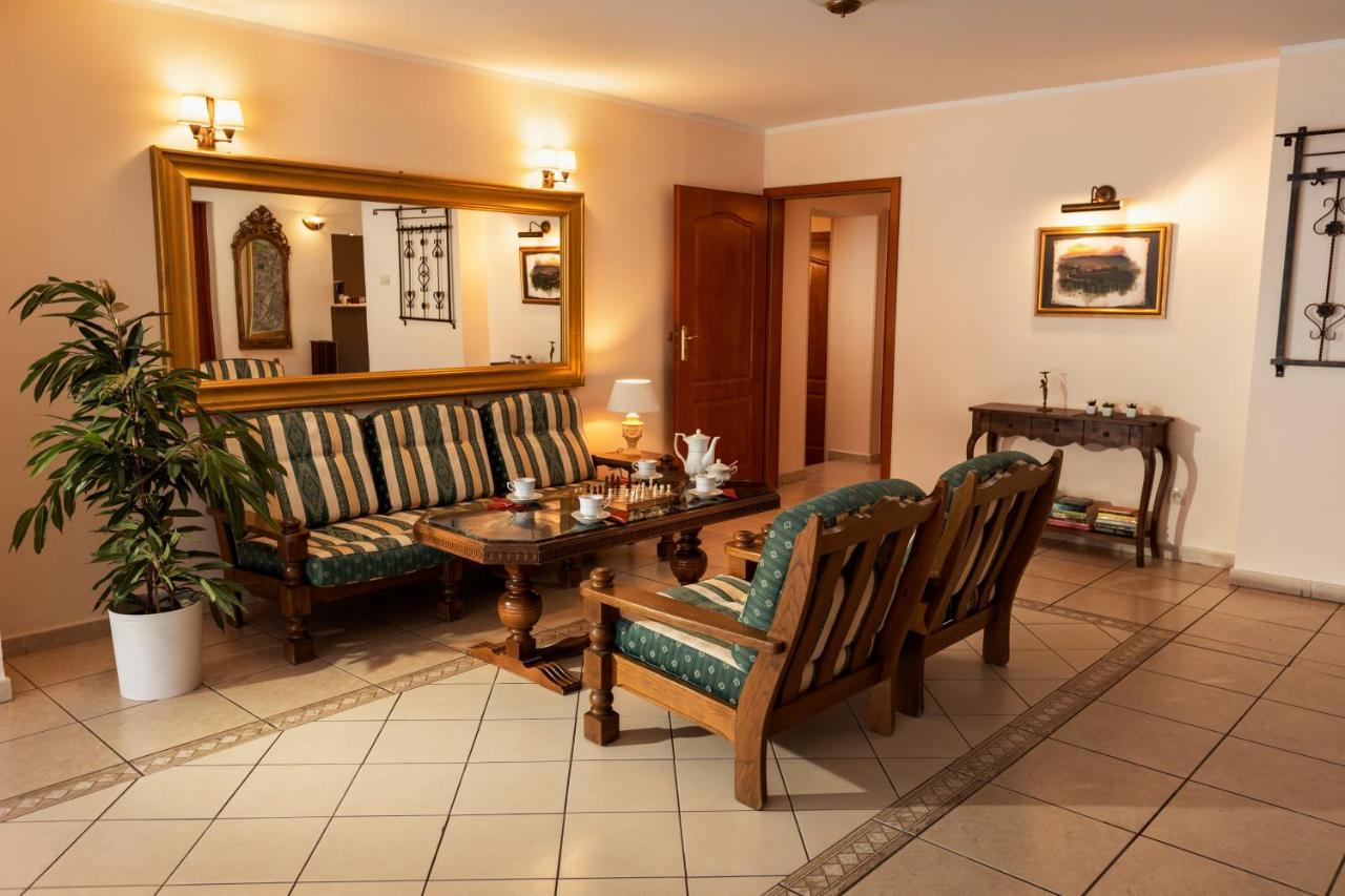 Toscania-check In 24h Bed & Breakfast Poznan